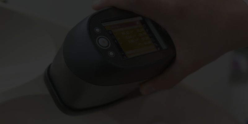 Ci6X Handheld Spectrophotometer In Use
